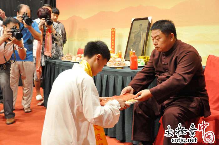 太极拳名家常子轩孟州收徒 . 太极拳名家常子轩孟州收徒